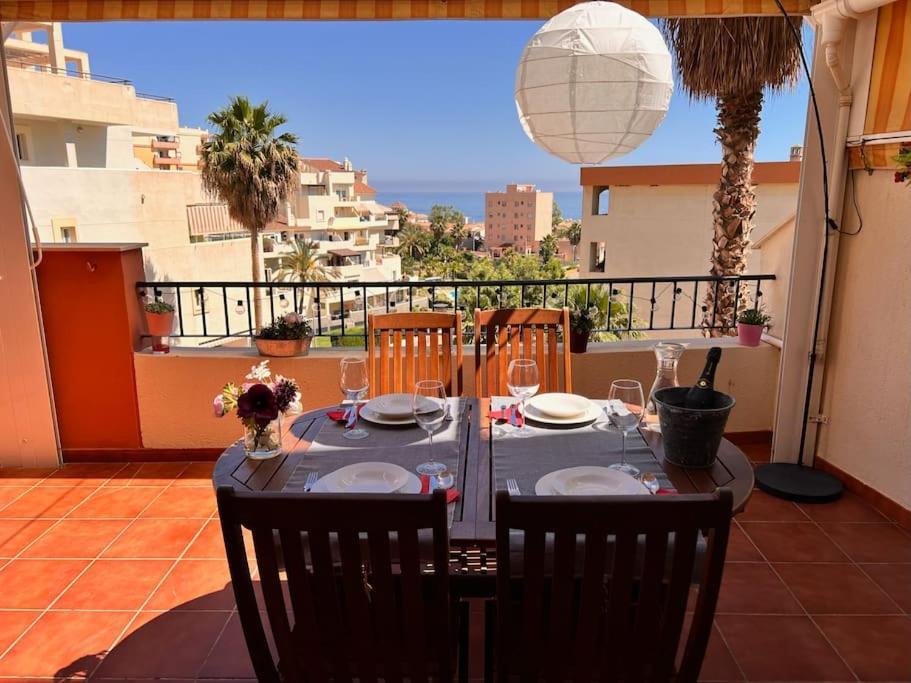 Benalmadena Costa Malaga Apartamento Muy Acogedor Con Vistas Al Mar Terraza Gigante Para Verano E Invierno Parking Benalmádena Exterior foto