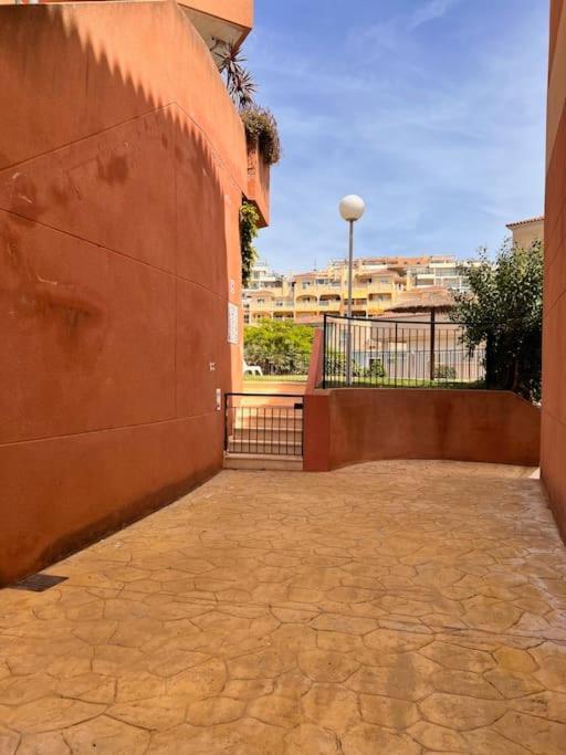Benalmadena Costa Malaga Apartamento Muy Acogedor Con Vistas Al Mar Terraza Gigante Para Verano E Invierno Parking Benalmádena Exterior foto